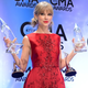 Illustration for article titled Dead Plane Crash Pilot Listed Taylor Swift As Next of Kin (She Isnt)